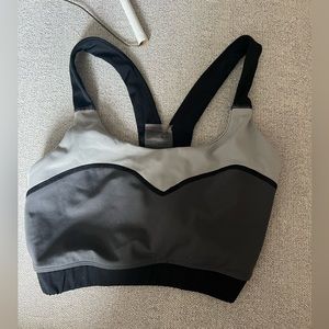 Gymshark size medium sports bra